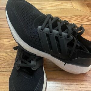 Women's Brand New Adidas Ultraboost Size 8